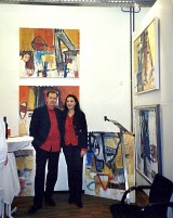Thomas Perl mit Ehefrau Antonia in seinem Atelier
